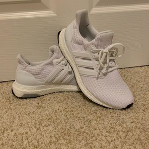 Adidas Ultra Boosts • M6.5 / W7.5